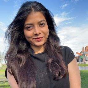 Akshaya, Babysitter in Dessau-Roßlau
