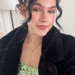 Lena, Babysitter in Baunatal