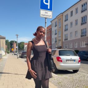 Nagawa, Babysitter in Neubrandenburg