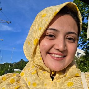 Sakina, Babysitter in Nürnberg