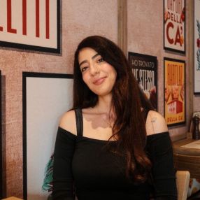 Nazanin, Babysitter in Ahrensburg