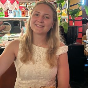Louisa, Babysitter in Wetzlar