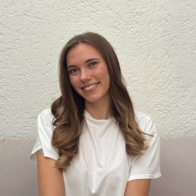 Lara, Babysitter in Unterhaching