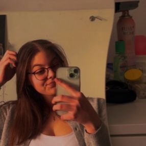 Lucy, Babysitter in Stendal