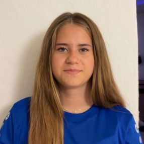 Angelina, Babysitter in Neuwied