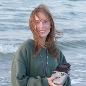 Manon Lea, Babysitter in Wermelskirchen