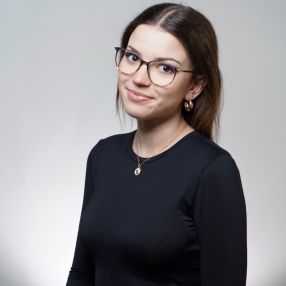 Jolie, Babysitter in Neumünster