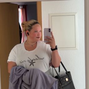 Malika, Babysitter in Emden