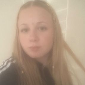 Anna, Babysitter in Windeck