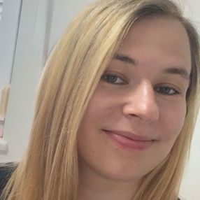Julia, Babysitter in Pfullingen
