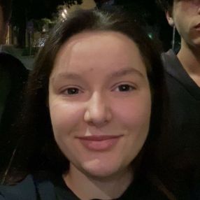 Gülay, Babysitter in Bönen