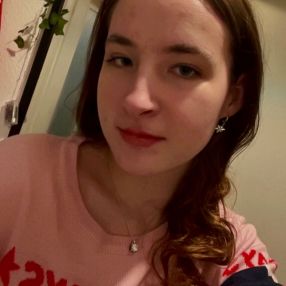 Laura, Babysitter in Frankfurt am Main