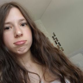 Lara, Babysitter in Warburg