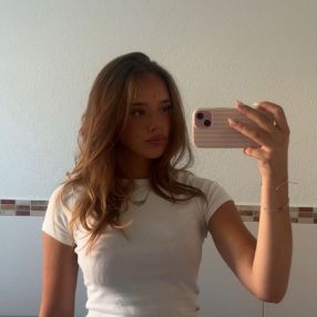 Mia, Babysitter in Überlingen