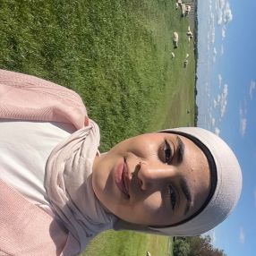 Binnur, Babysitter in Uetersen