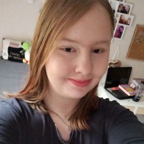Vivian, Babysitter in Werdohl