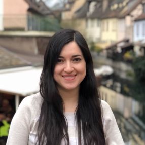 María Elena, Babysitter in Speyer