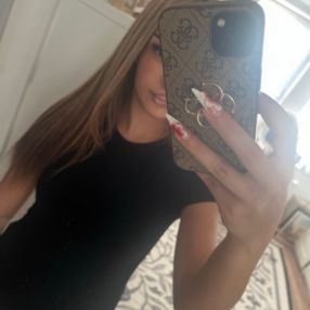 Zara, Babysitter in Wennigsen (Deister)