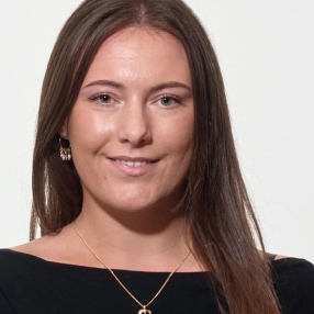 Victoria, Babysitter in Aarhus