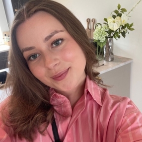 Sine, Babysitter i Holstebro