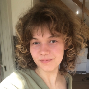 Iben, Babysitter i Knebel