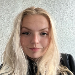 Amalie, Babysitter i Kolding