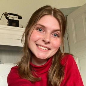 Esther, Babysitter in København