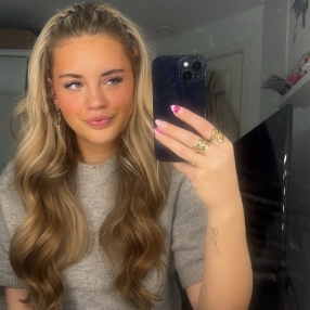 Annalia, Babysitter i Hjørring