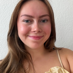 Elina, Babysitter i Aalborg