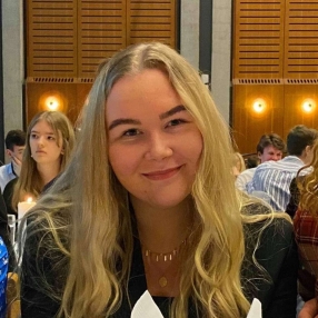 Cille, Babysitter i Hjørring