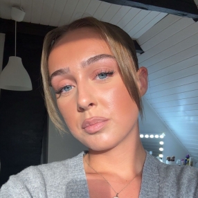 Anna, Babysitter i Gladsaxe