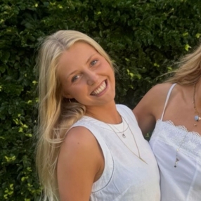 Rebekka, Babysitter i Gentofte