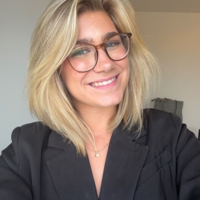 Amalie, Babysitter in København