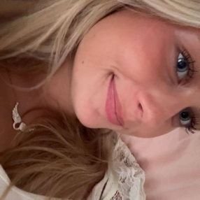 Naja, Babysitter in Gilleleje