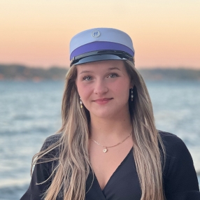 Medina, Babysitter i Aabenraa