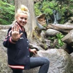 Babysitter Sara i Aarhus
