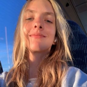 Laura, Babysitter i Fredericia