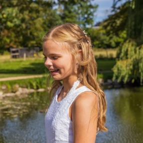 Yasmin, Babysitter i Smørumnedre