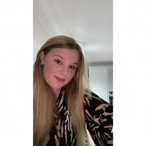 Lærke, Babysitter in Viborg