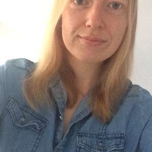 Kia, Babysitter in Viborg