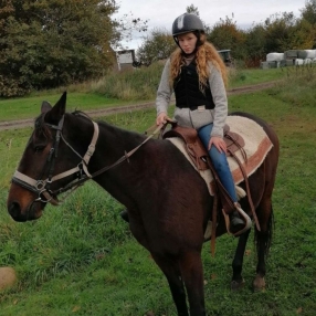 Maddie, Babysitter i Billund