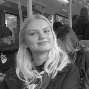 Dicte-Amalie, Babysitter in Farum