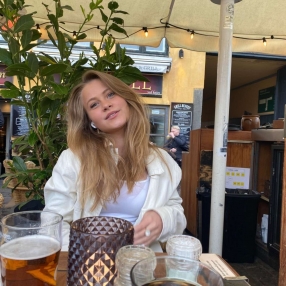 Victoria, Babysitter i Hørsholm