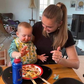 Elvira, Babysitter in København