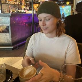 Laura, Babysitter i Odense