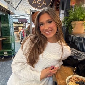 Mathilde, Babysitter i København