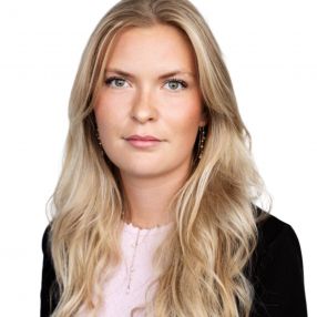 Victoria, Babysitter i Bagsværd