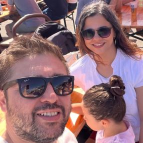 Ceren, Familie i Aarhus