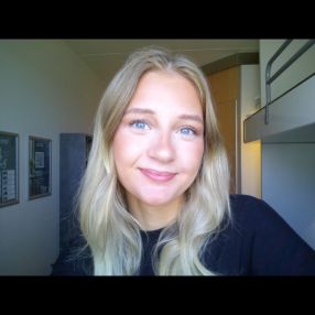 Siff, Babysitter i Frederikshavn