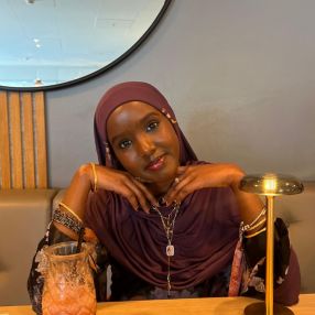 Sahra, Babysitter i Aarhus